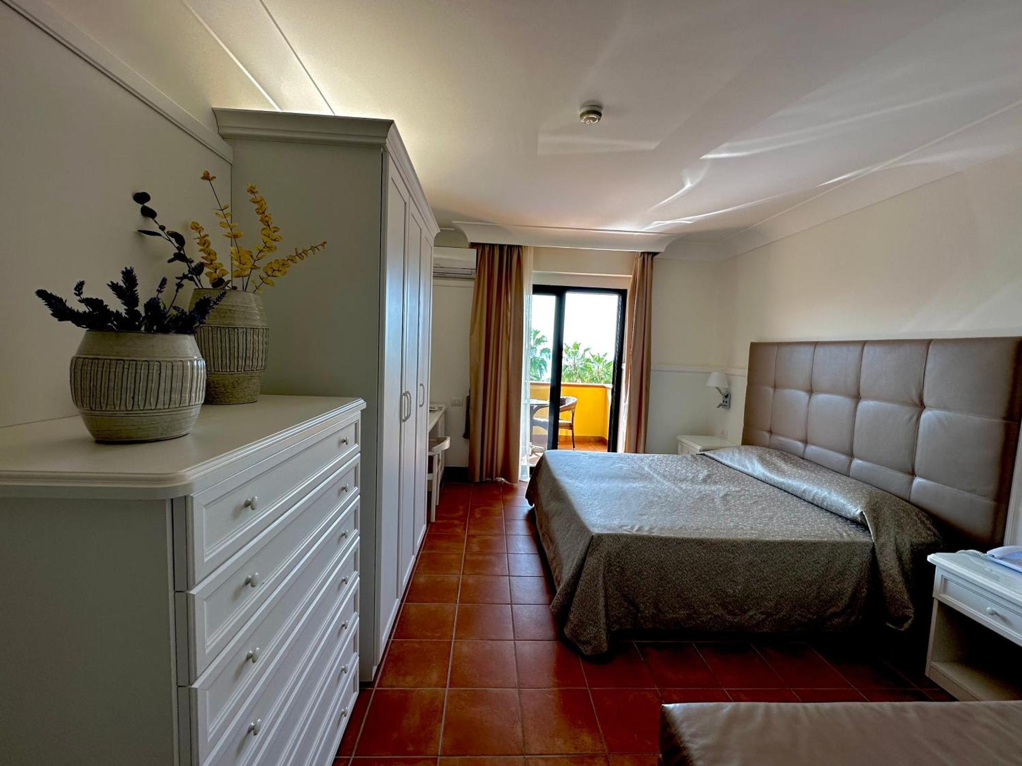 Baia Di Ulisse Wellness & Spa San Leone Extérieur photo